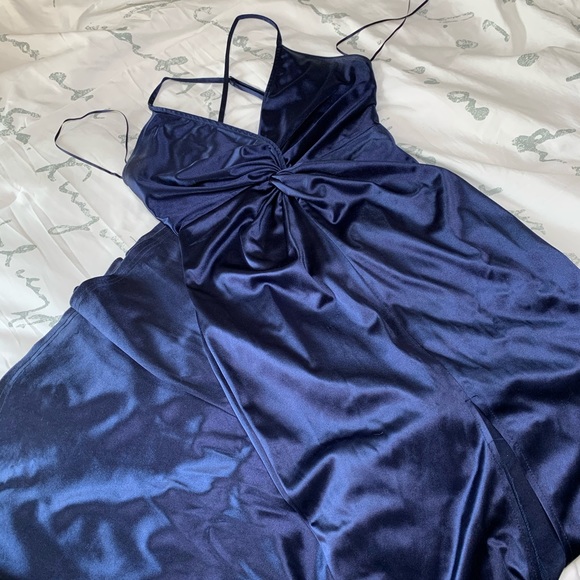 Formal Dress - Picture 2 of 3